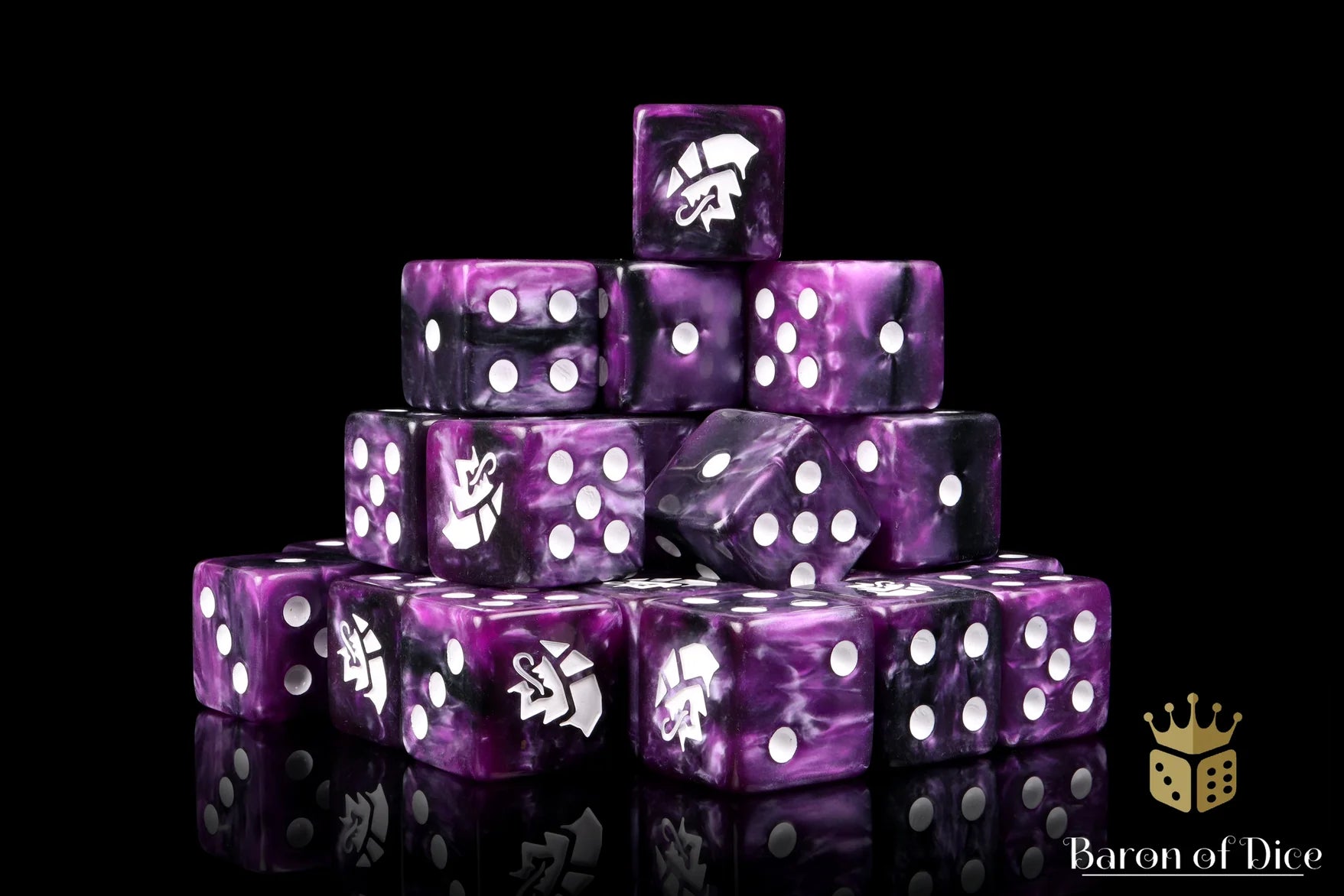 Alien Dice - Purple & White (25 Square Corner Dice)